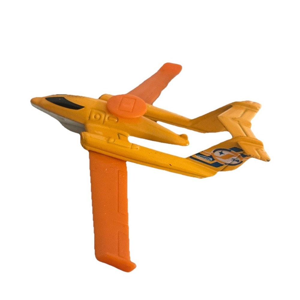 Vintage Matchbox Hero City Yellow Radar Plane Die-Cast Toy #34 Mattel 2000